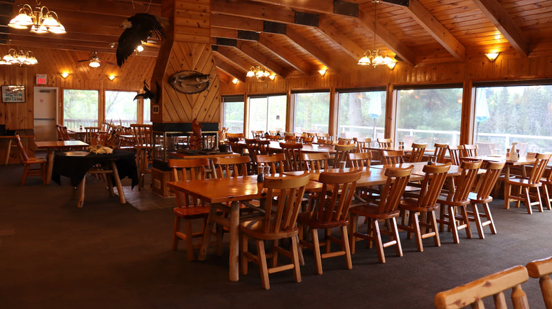 Matsal på lodge under fiskeresa i Lake of the Woods