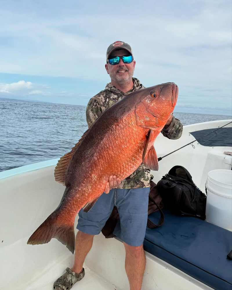 Fiskeäventyr i Costa Rica med fokus på tropiska arter och upplevelser